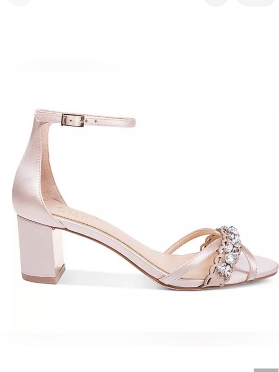 Badgley Mischka Shoes - Jewel Badgley Mischka Woman’s Block Heel Evening Sandals Size 6 Blush